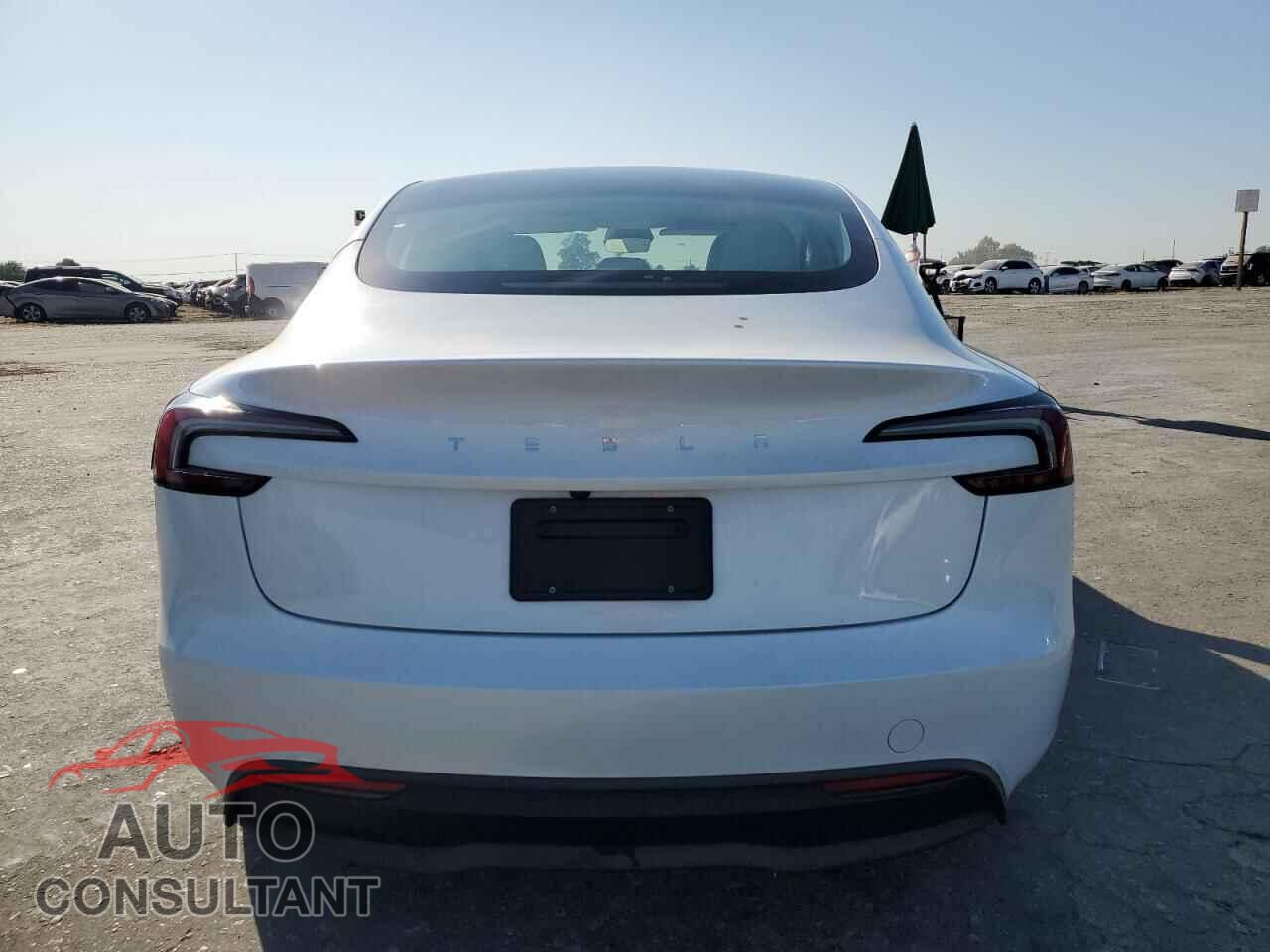TESLA MODEL 3 2024 - 5YJ3E1EA0RF856760