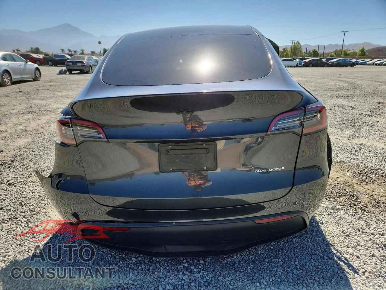 TESLA MODEL Y 2024 - 7SAYGAEE8RF041468