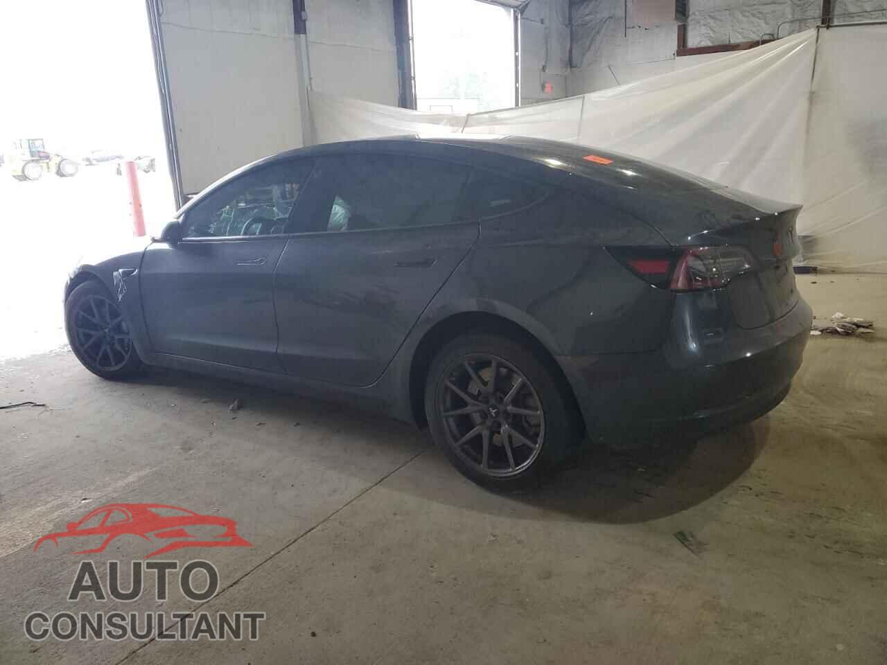 TESLA MODEL 3 2018 - 5YJ3E1EB0JF119457