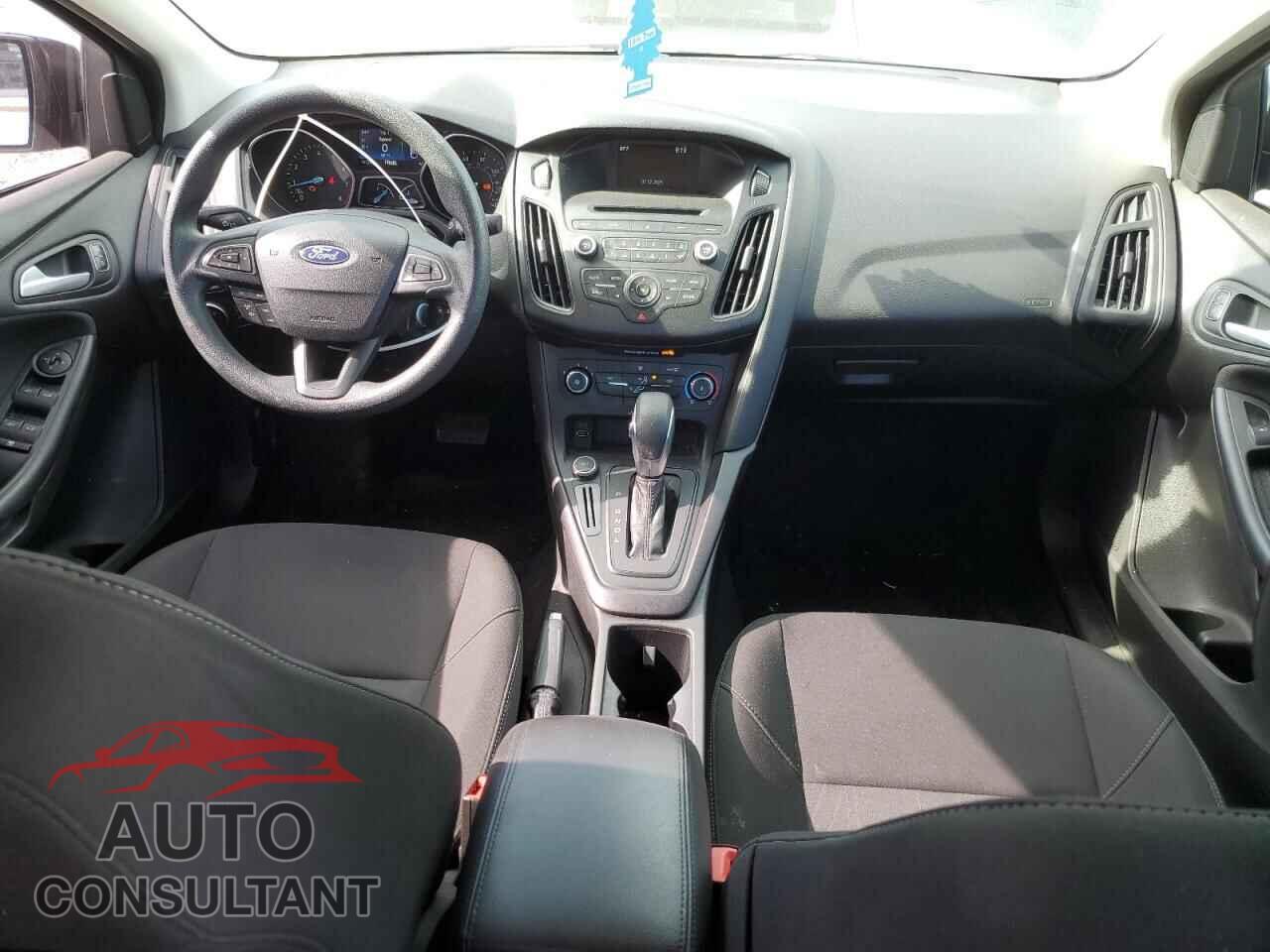 FORD FOCUS 2017 - 1FADP3F28HL244258