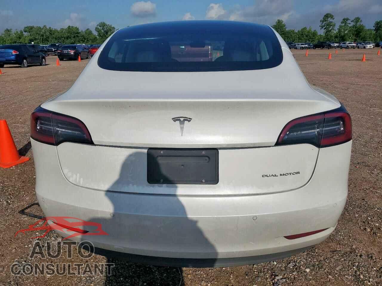 TESLA MODEL 3 2020 - 5YJ3E1EB8LF620874