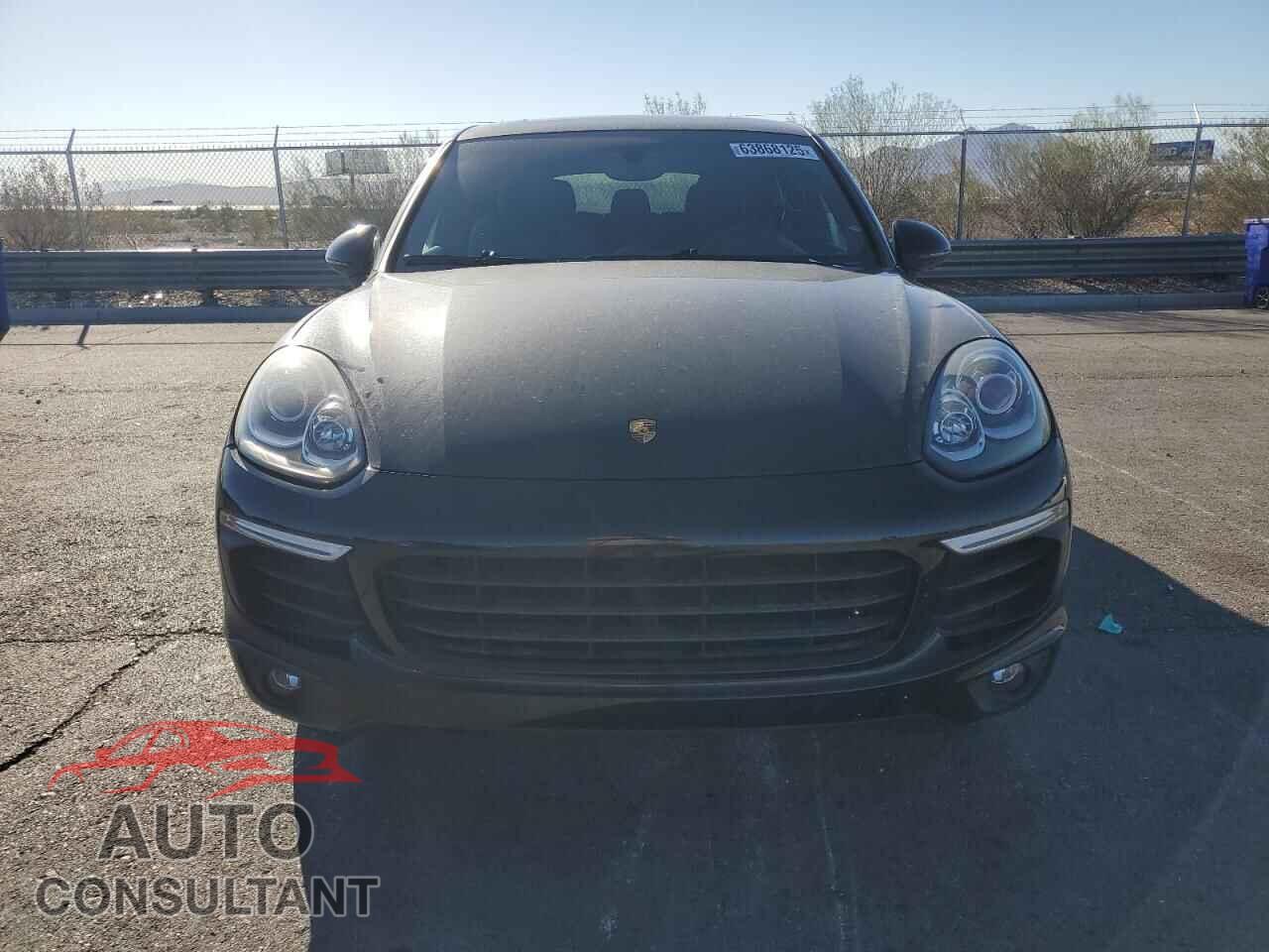 PORSCHE CAYENNE 2016 - WP1AA2A26GKA13295