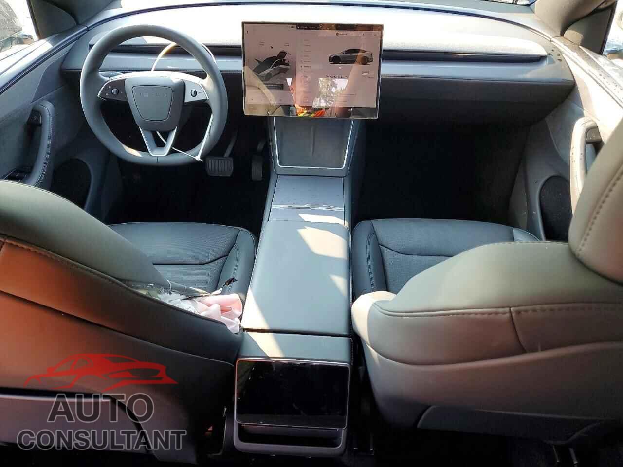 TESLA MODEL Y 2026 - 7SAYGDEE6TA694855