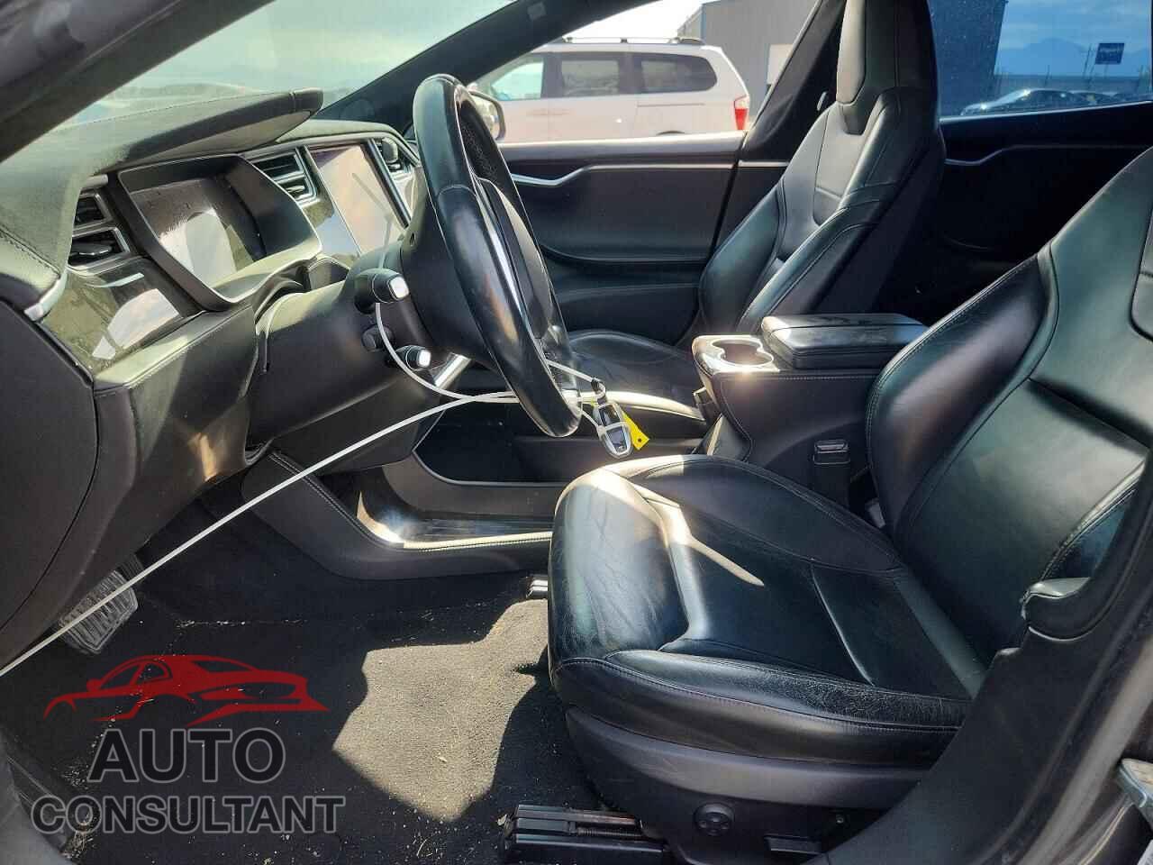 TESLA MODEL S 2015 - 5YJSA1E21FF109101