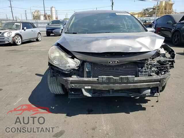 KIA FORTE 2016 - KNAFX5A83G5631763