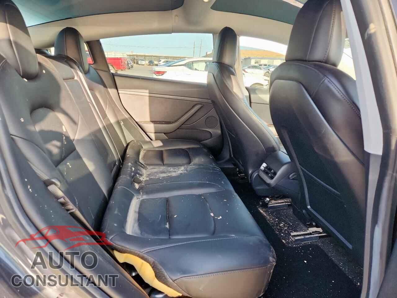 TESLA MODEL 3 2021 - 5YJ3E1EC8MF043970
