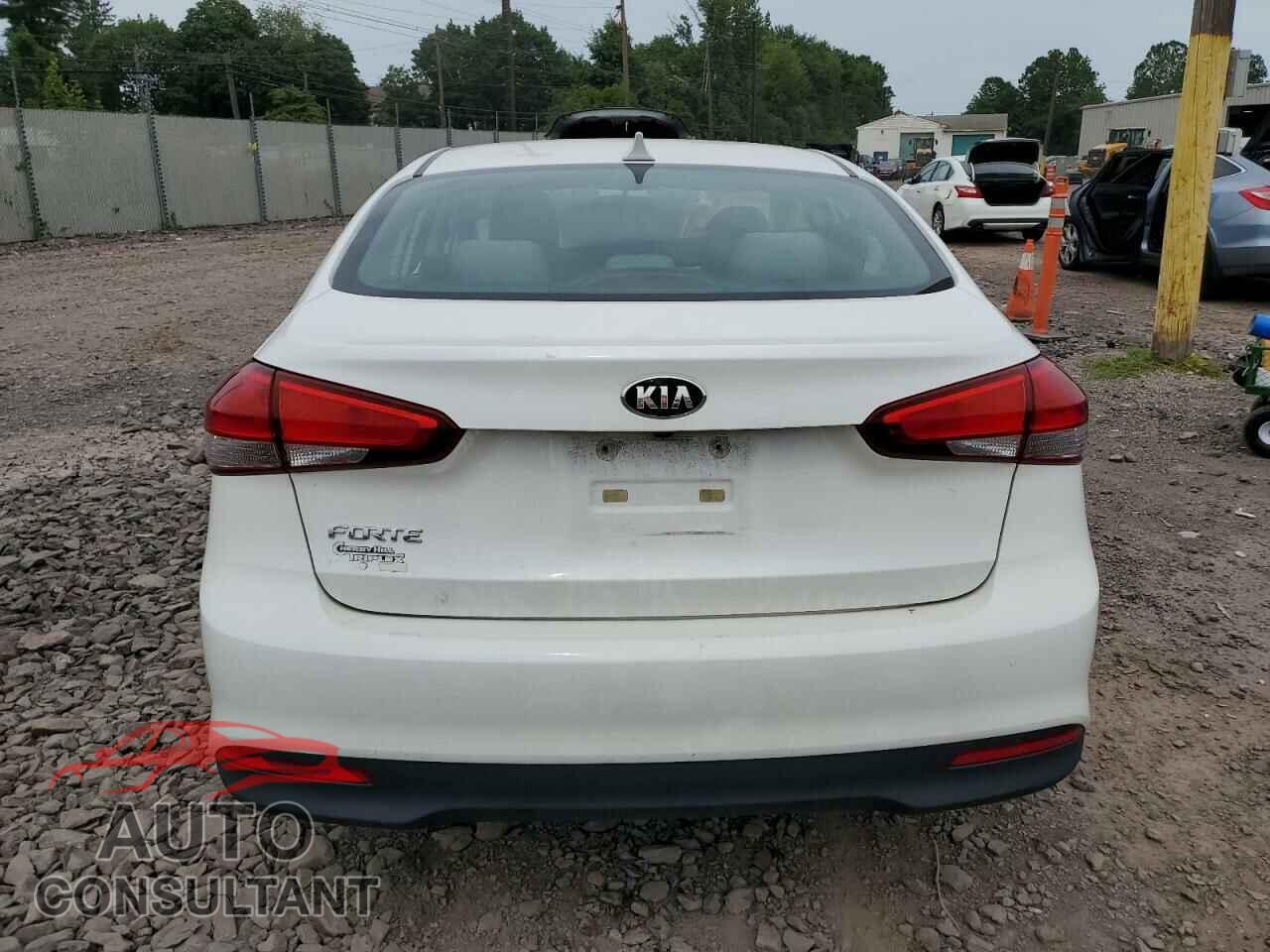 KIA FORTE 2017 - 3KPFL4A79HE083256