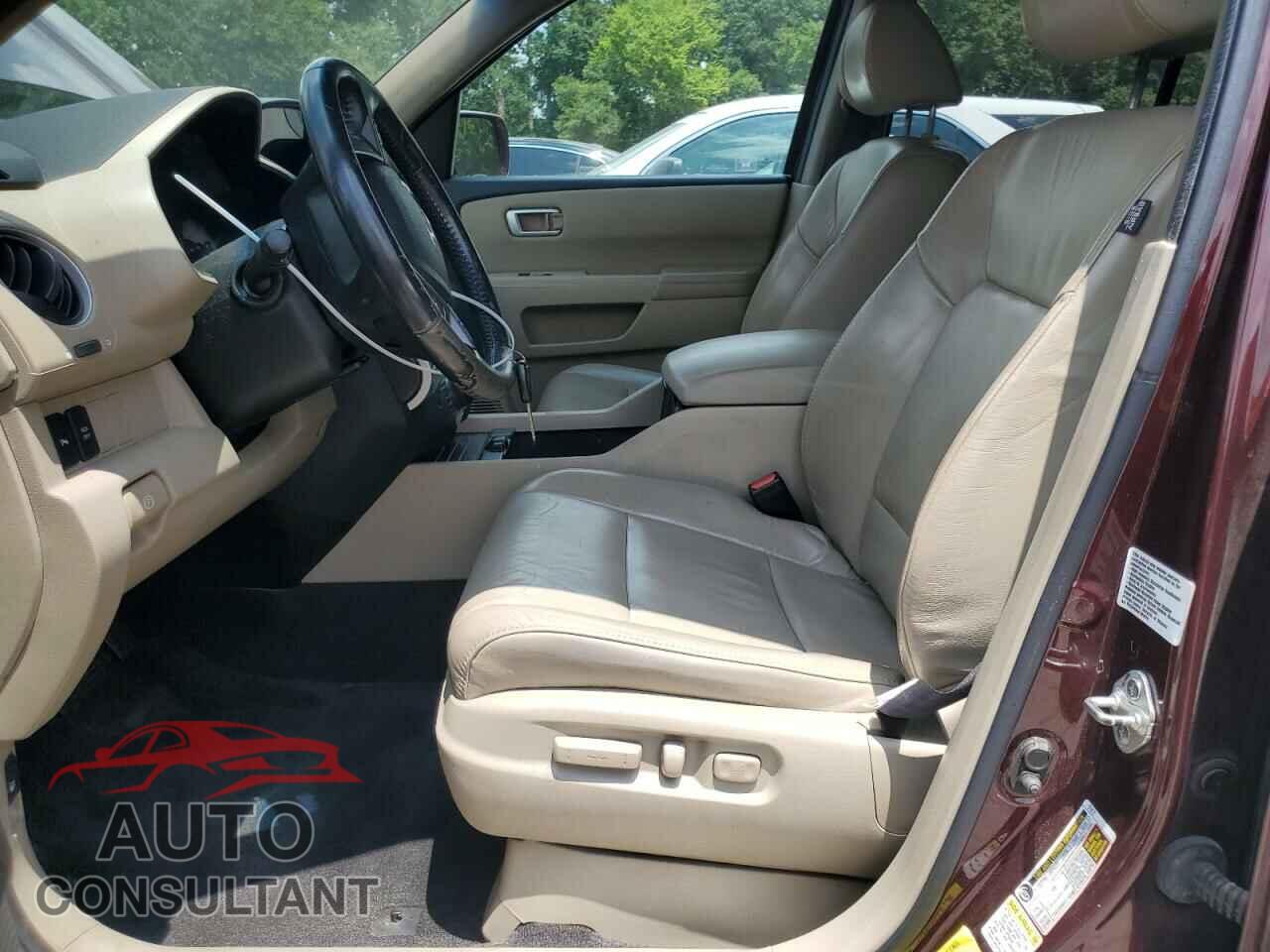 HONDA PILOT 2011 - 5FNYF3H98BB054222