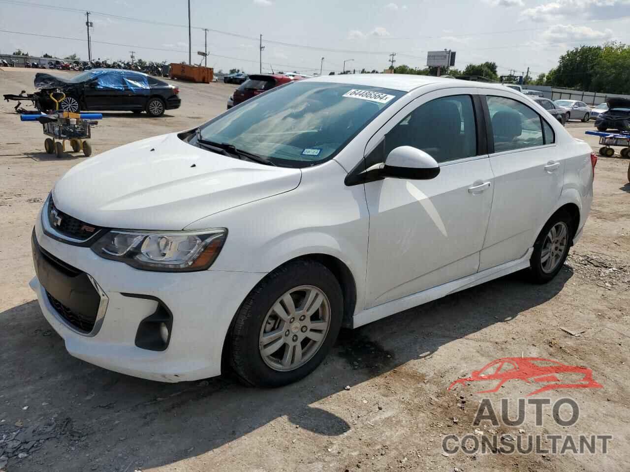 CHEVROLET SONIC 2018 - 1G1JD5SH6J4133888