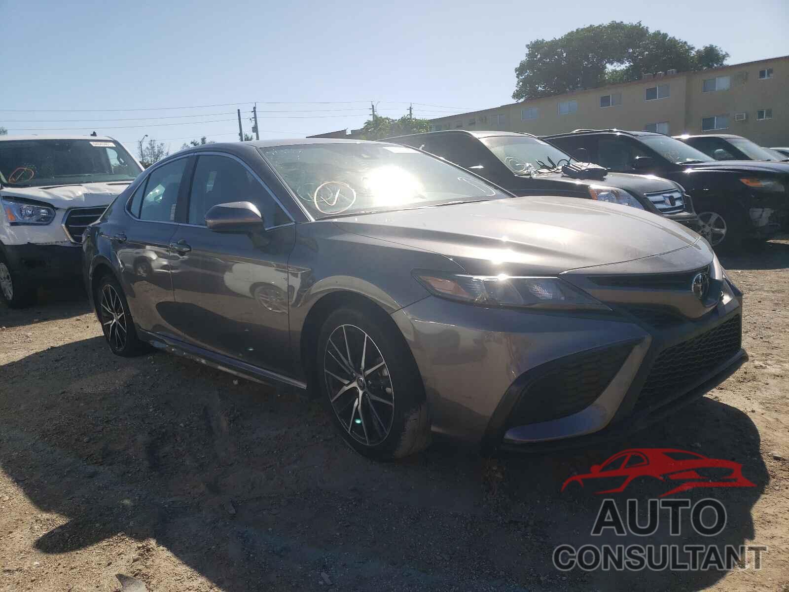 TOYOTA CAMRY 2021 - 4T1G11AK3MU529308