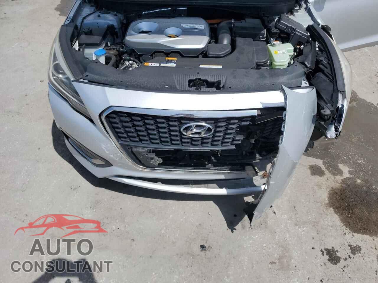 HYUNDAI SONATA 2017 - KMHE24L14HA043561