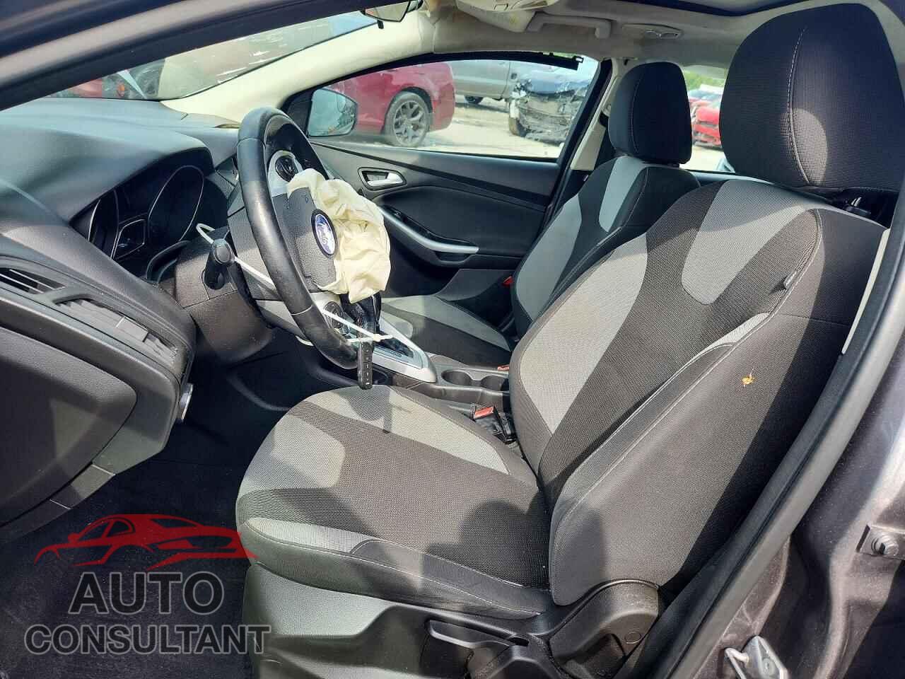 FORD FOCUS 2012 - 1FAHP3K26CL402547