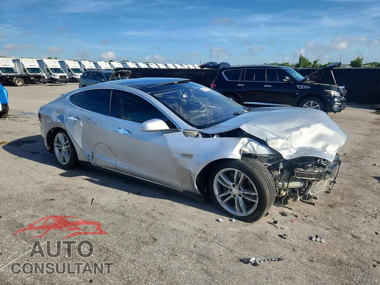 TESLA MODEL S 2014 - 5YJSA1H11EFP46393