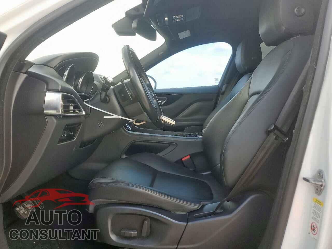 JAGUAR F-PACE 2018 - SADCJ2FX8JA328986