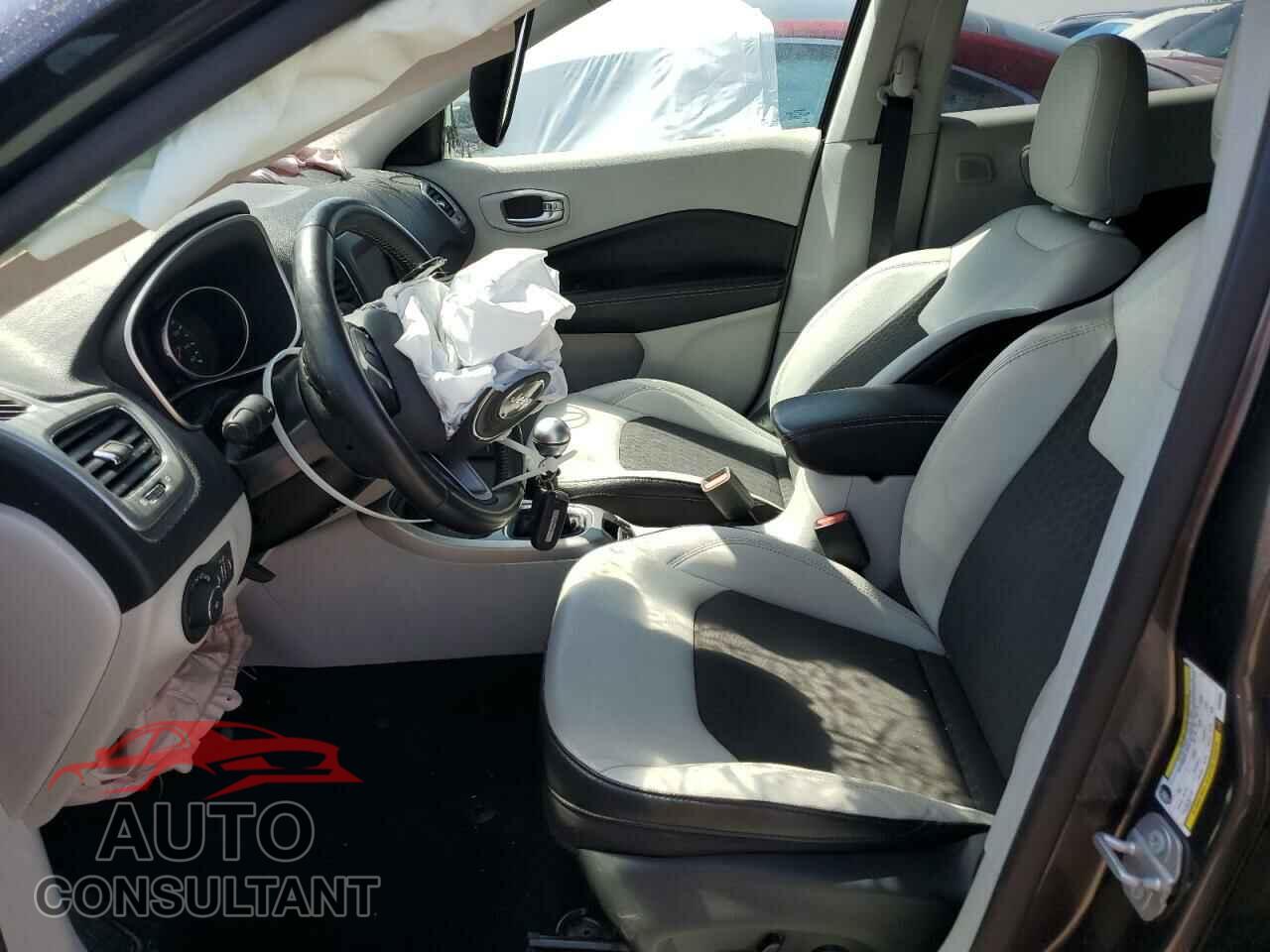 JEEP COMPASS 2019 - 3C4NJDBB8KT833284