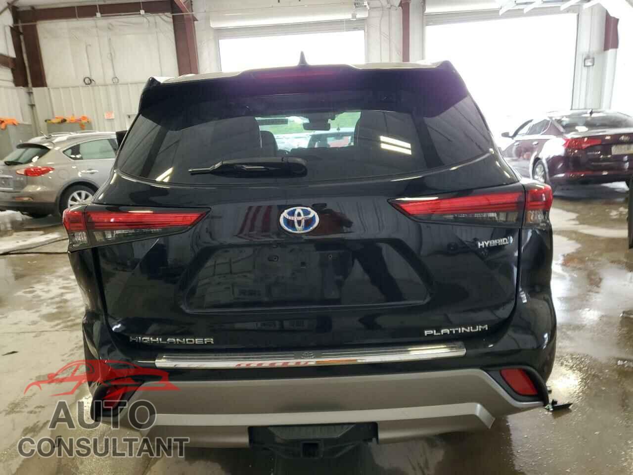 TOYOTA HIGHLANDER 2021 - 5TDEBRCH1MS051564