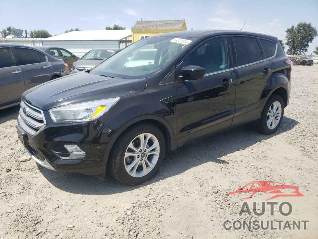 FORD ESCAPE 2017 - 1FMCU0GD4HUD77330