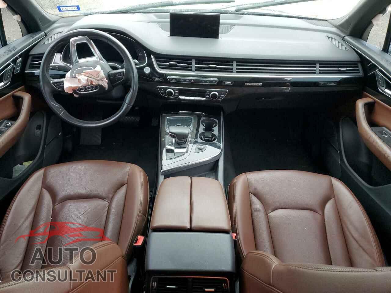 AUDI Q7 2018 - WA1VAAF71JD044896