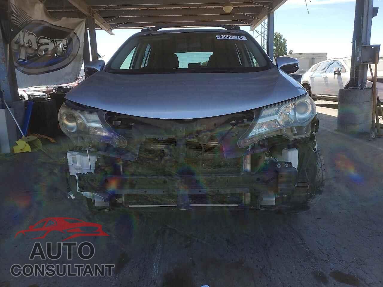 TOYOTA RAV4 2015 - JTMRFREV8FD128812