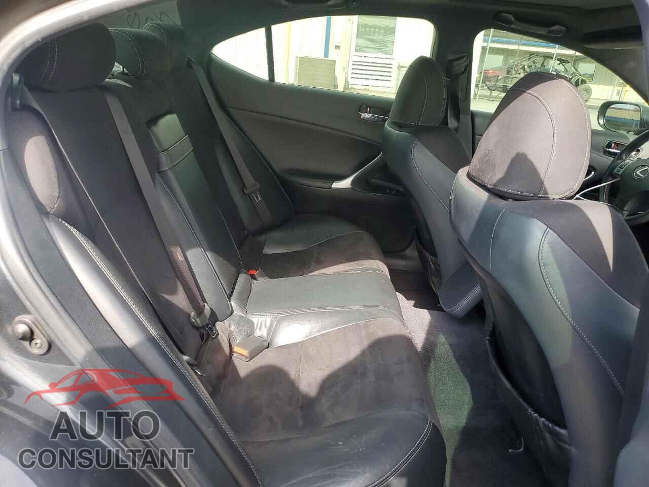 LEXUS IS 2011 - JTHBF5C29B5147651