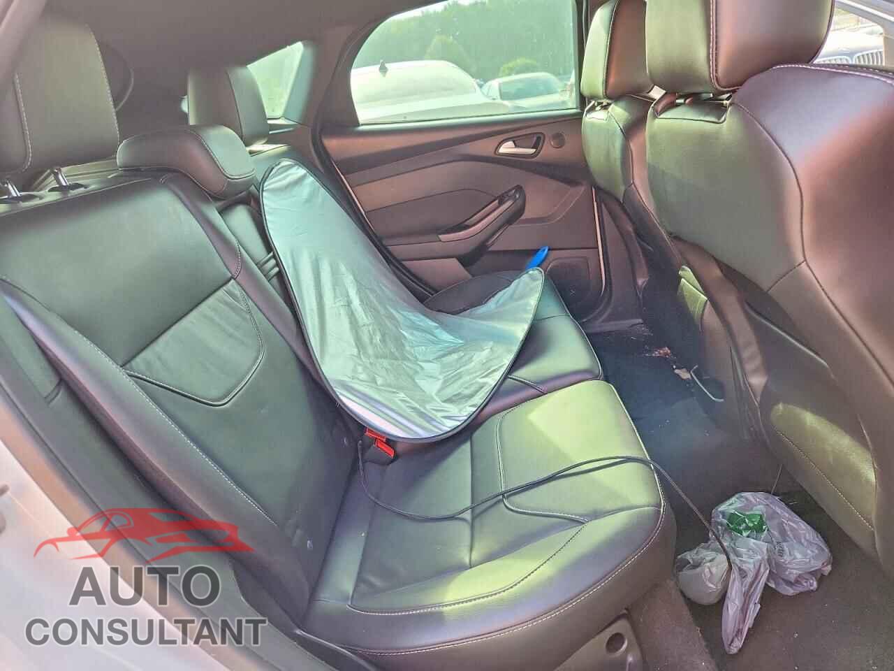 FORD FOCUS 2016 - 1FADP3L97GL257941