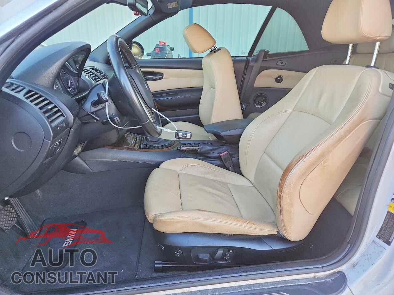 BMW 1 SERIES 2009 - WBAUN93529VK40579