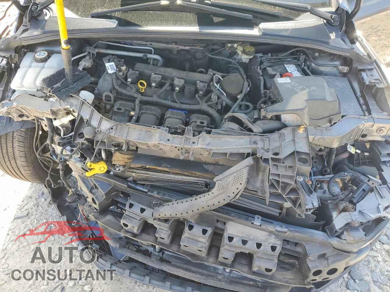 FORD FOCUS 2015 - 1FADP3K20FL302060
