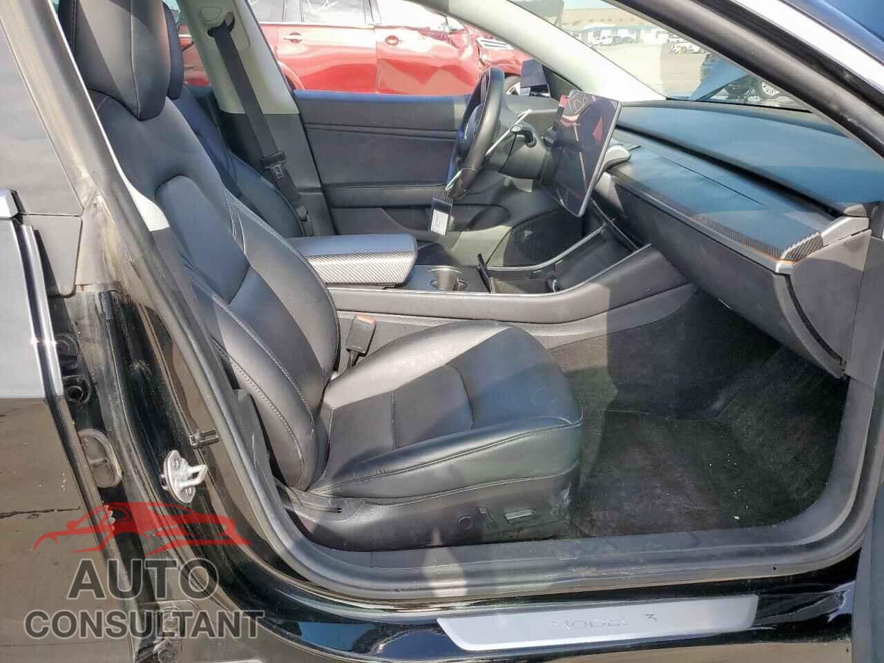 TESLA MODEL 3 2019 - 5YJ3E1EB9KF477271