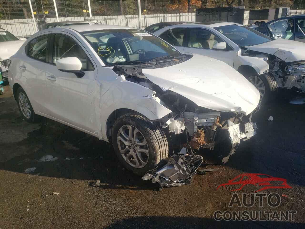 TOYOTA YARIS 2018 - 3MYDLBYV3JY321320