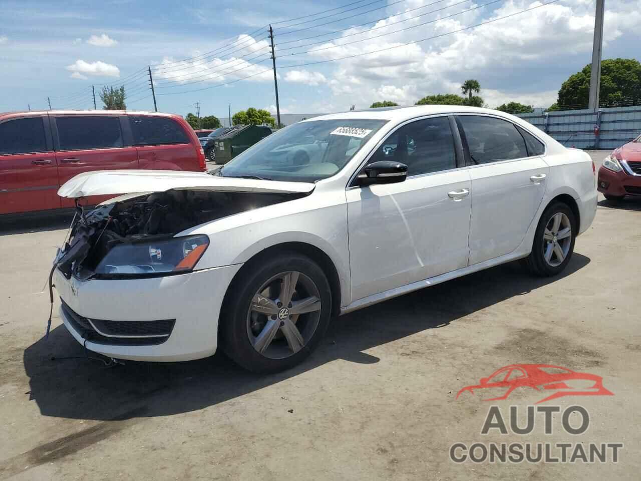 VOLKSWAGEN PASSAT 2013 - 1VWBN7A38DC005640
