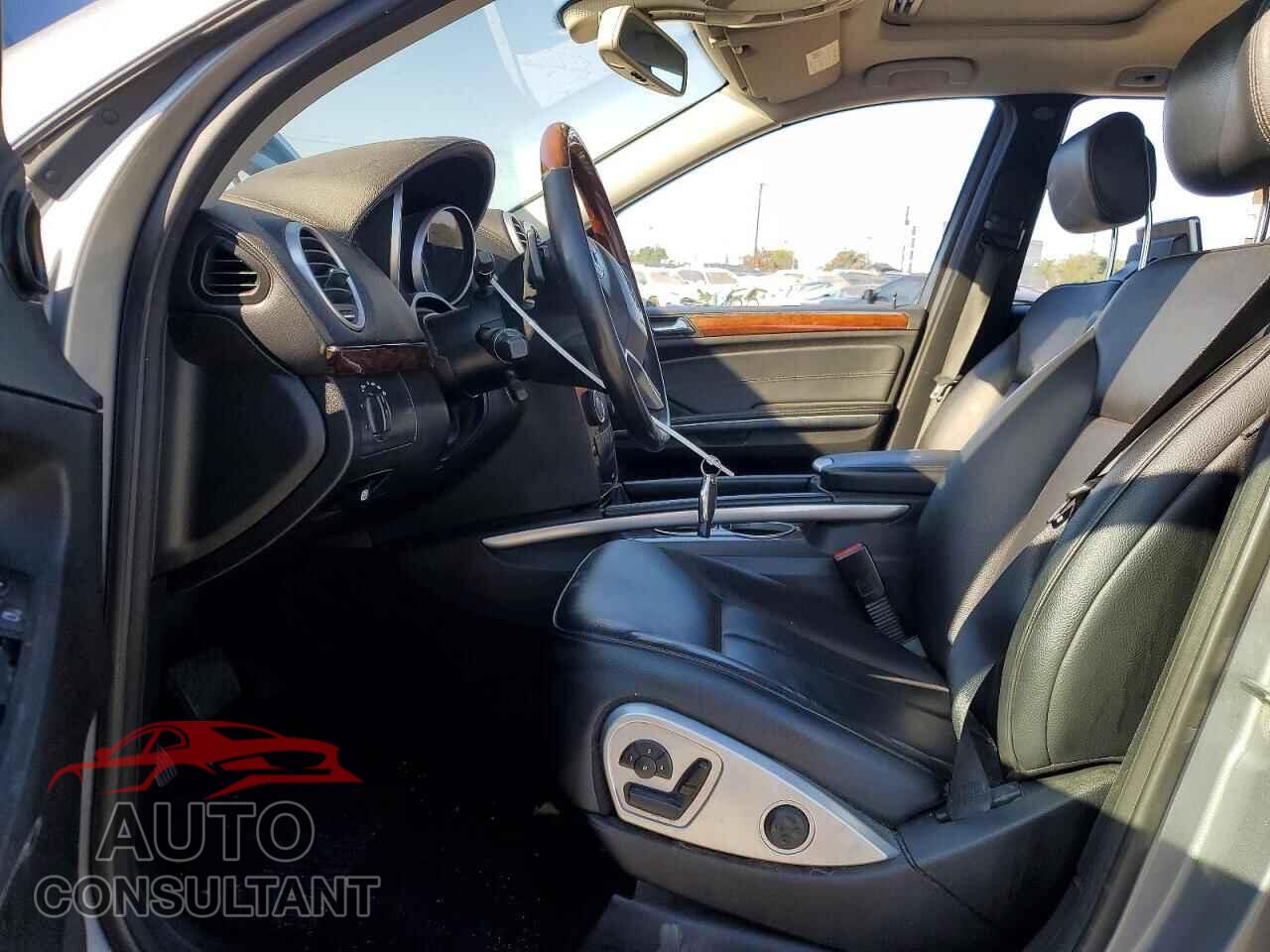 MERCEDES-BENZ GL-CLASS 2011 - 4JGBF2FEXBA633636
