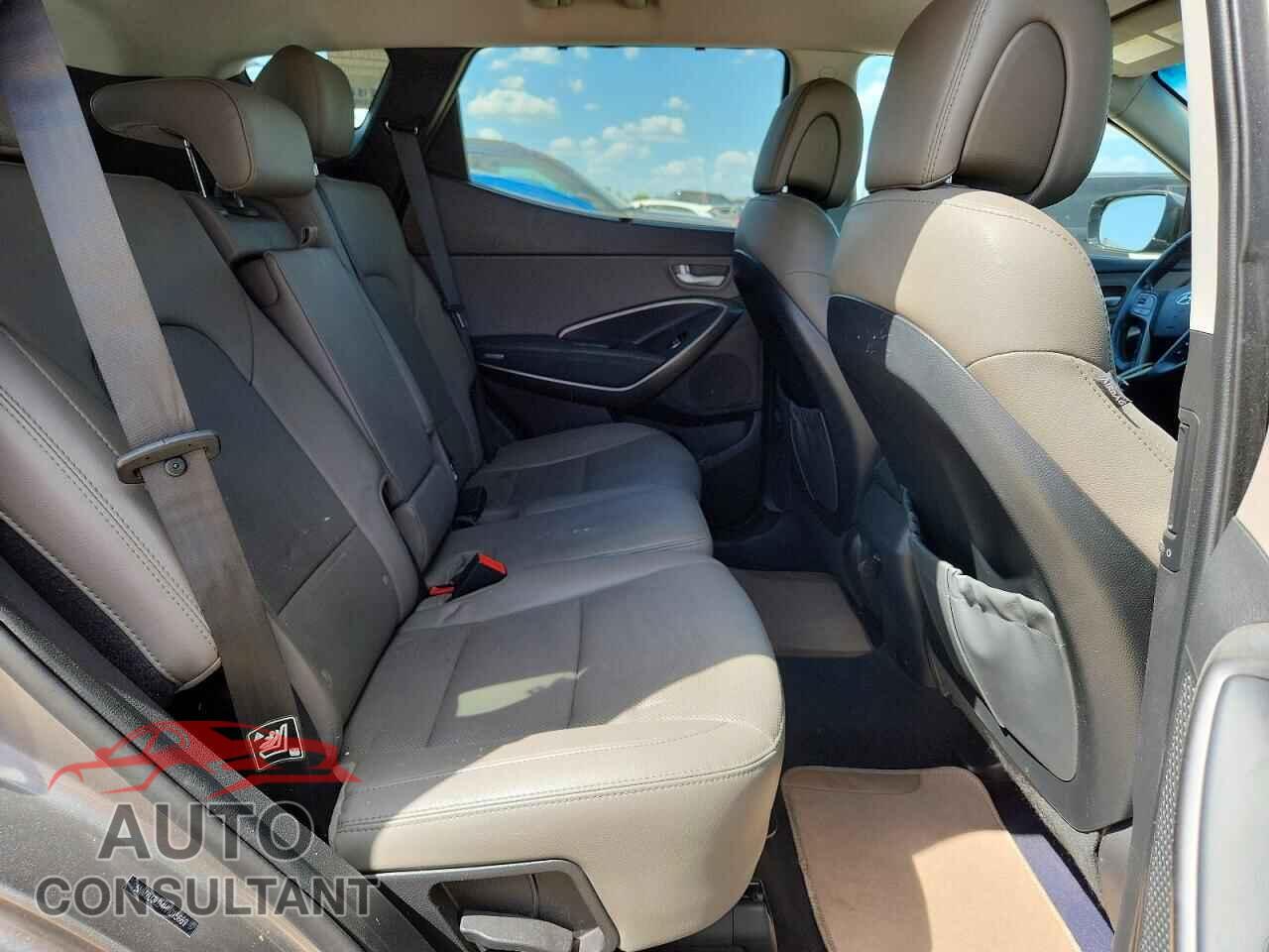 HYUNDAI SANTA FE 2017 - 5NMZU3LB4HH015669
