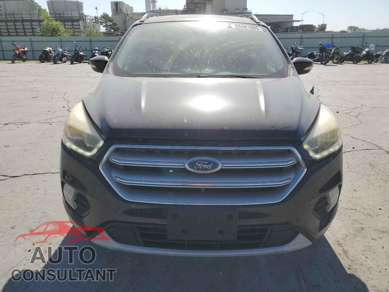 FORD ESCAPE 2017 - 1FMCU0J97HUE07800