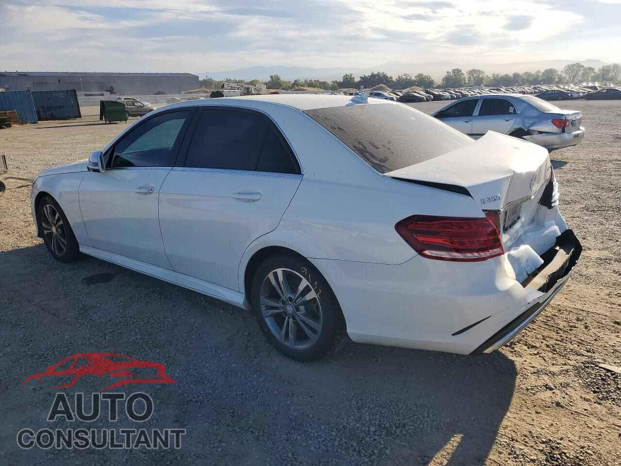 MERCEDES-BENZ E-CLASS 2015 - WDDHF0EB7FB112194