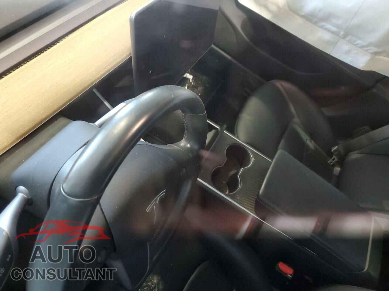 TESLA MODEL 3 2018 - 5YJ3E1EA8JF052629