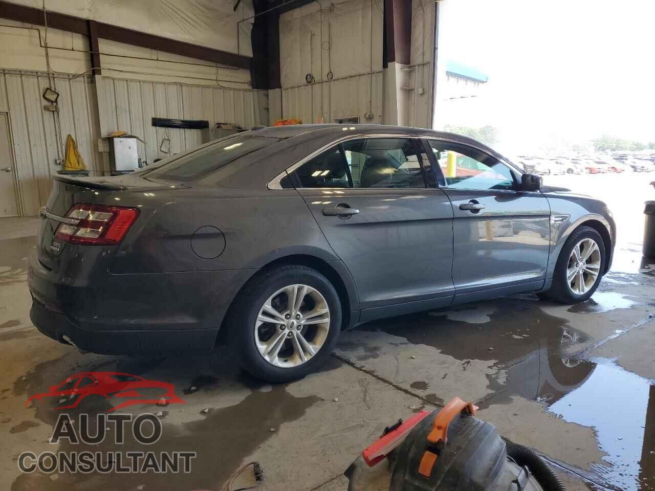 FORD TAURUS 2015 - 1FAHP2E85FG145761