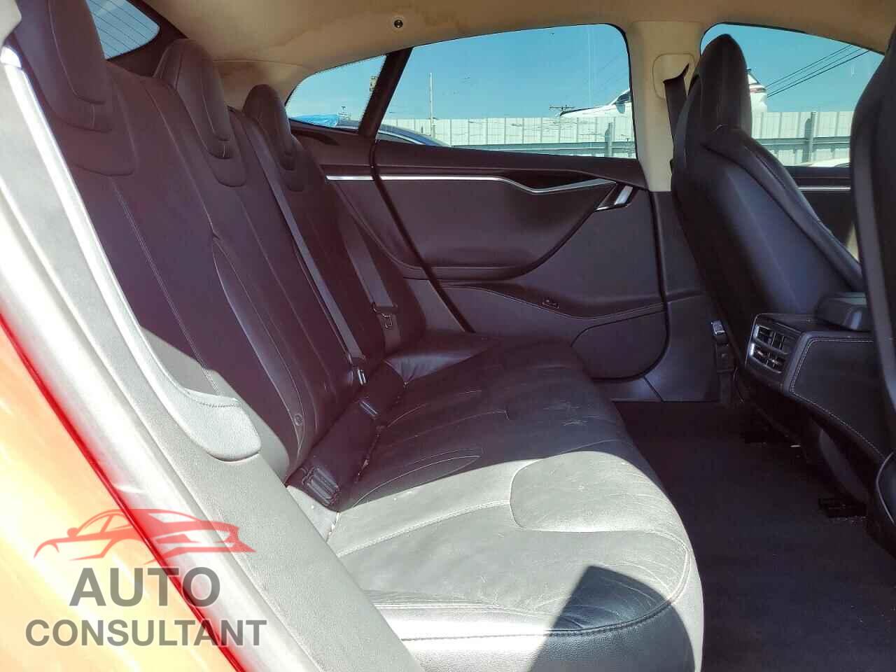 TESLA MODEL S 2014 - 5YJSA1S14EFP29449