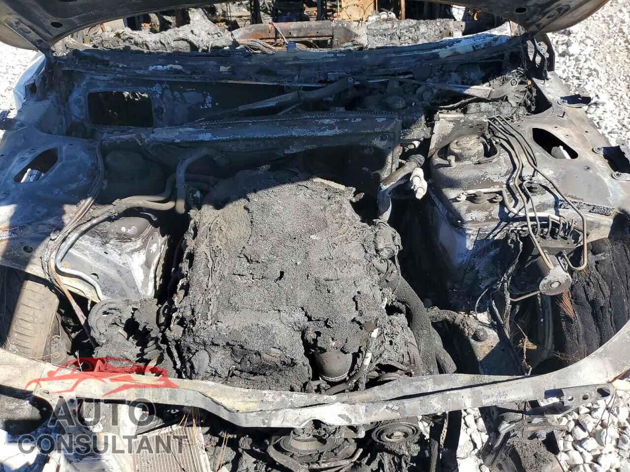 AUDI A5 2013 - WAUCFAFR0DA006384