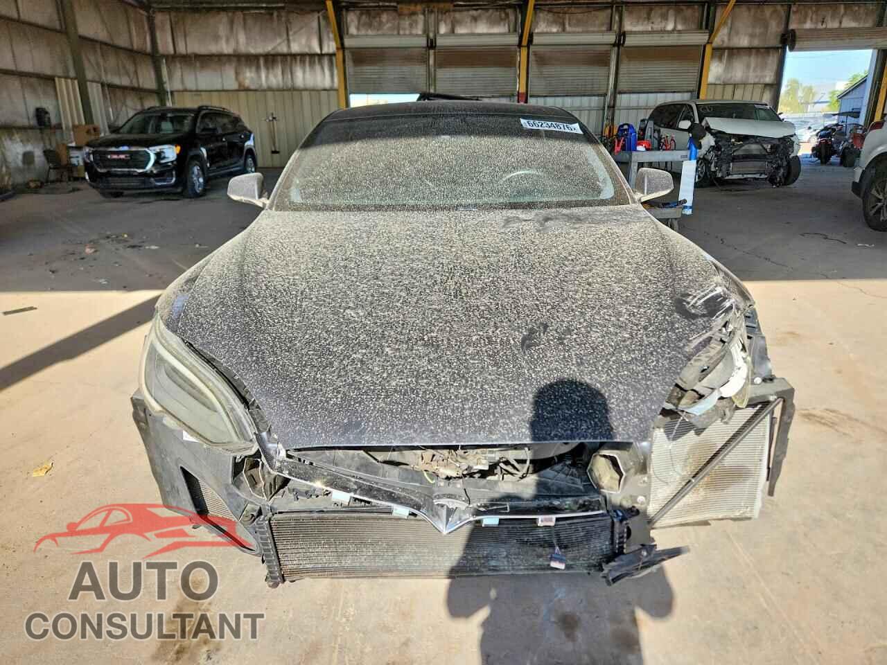 TESLA MODEL S 2020 - 5YJSA1E29LF385263