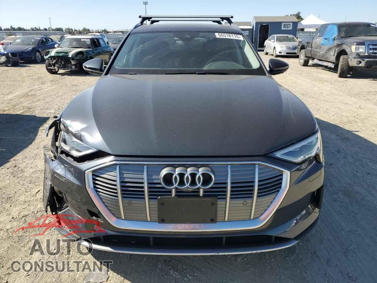 AUDI E-TRON 2019 - WA1LAAGE0KB013687