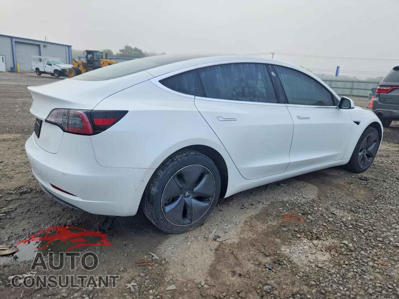 TESLA MODEL 3 2019 - 5YJ3E1EA3KF425111