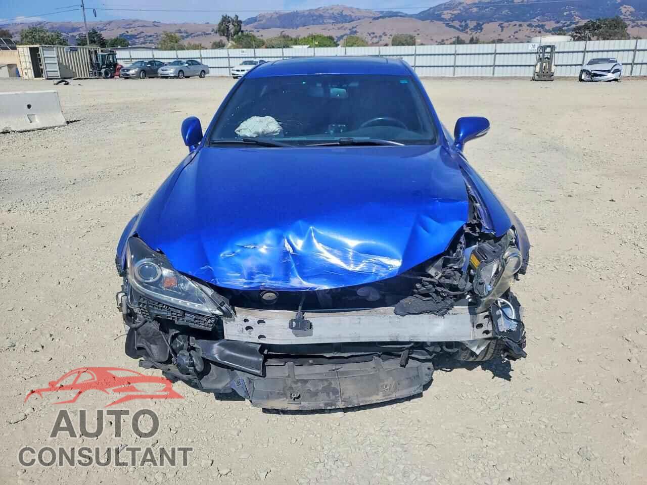 LEXUS IS 2011 - JTHBE5C24B5027937