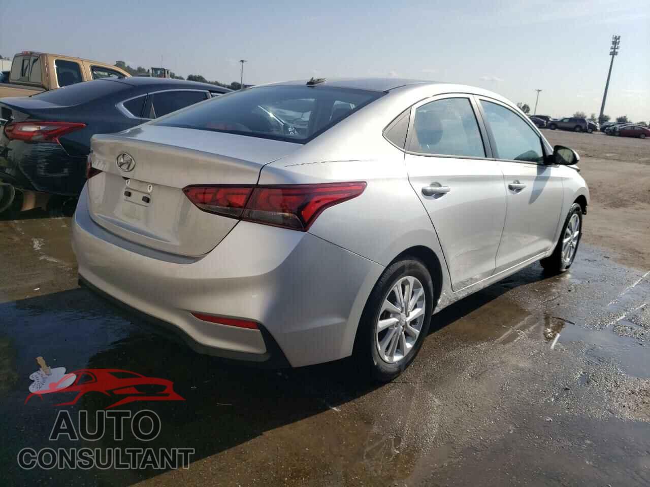 HYUNDAI ACCENT 2018 - 3KPC24A30JE025609
