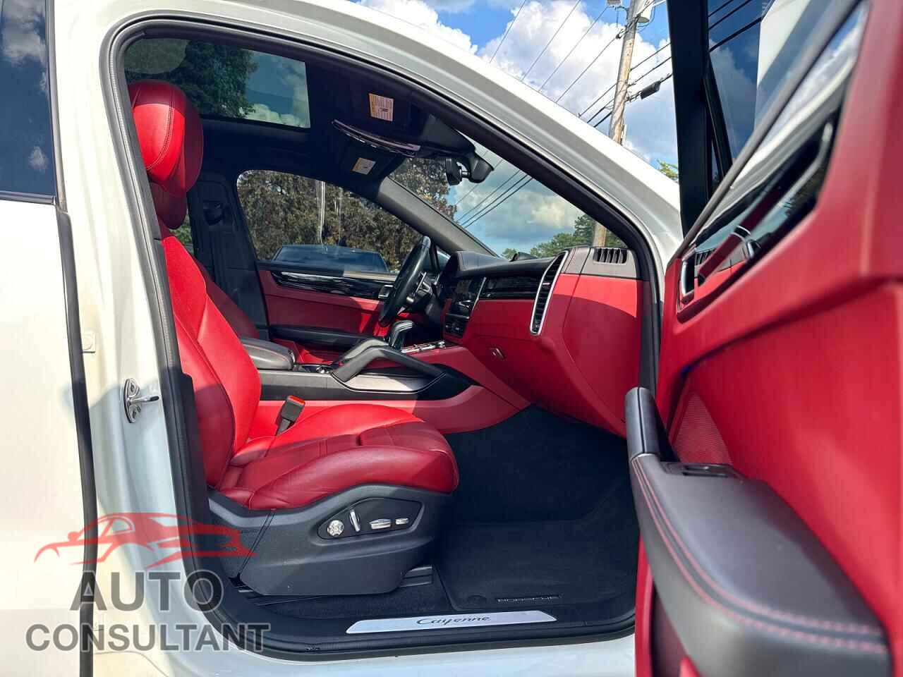 PORSCHE CAYENNE 2020 - WP1BE2AY3LDA55225