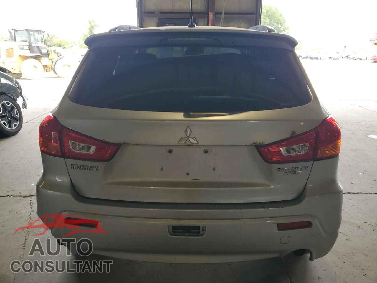 MITSUBISHI OUTLANDER 2011 - JA4AR4AU9BZ018931