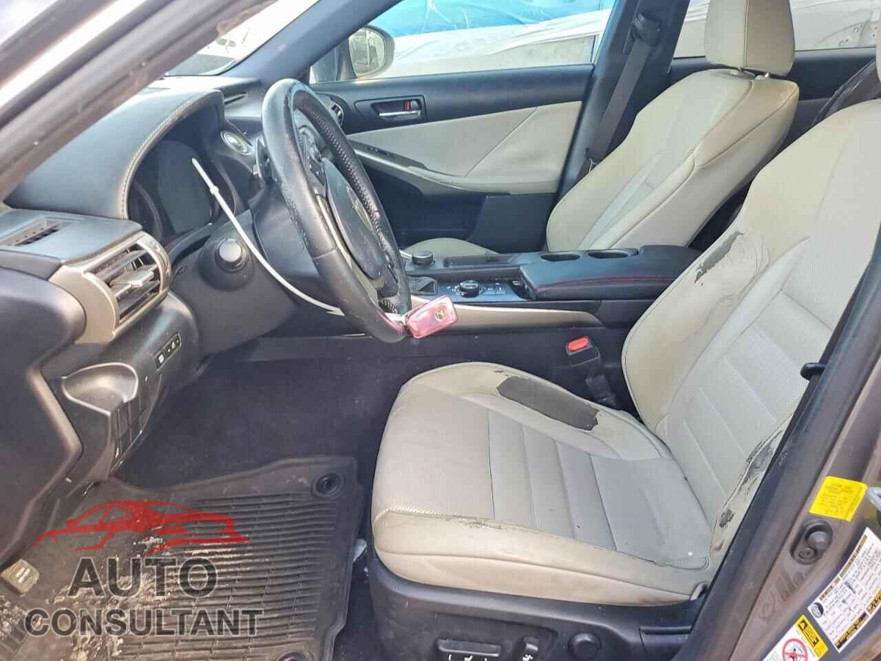 LEXUS IS 2014 - JTHBF1D24E5025095