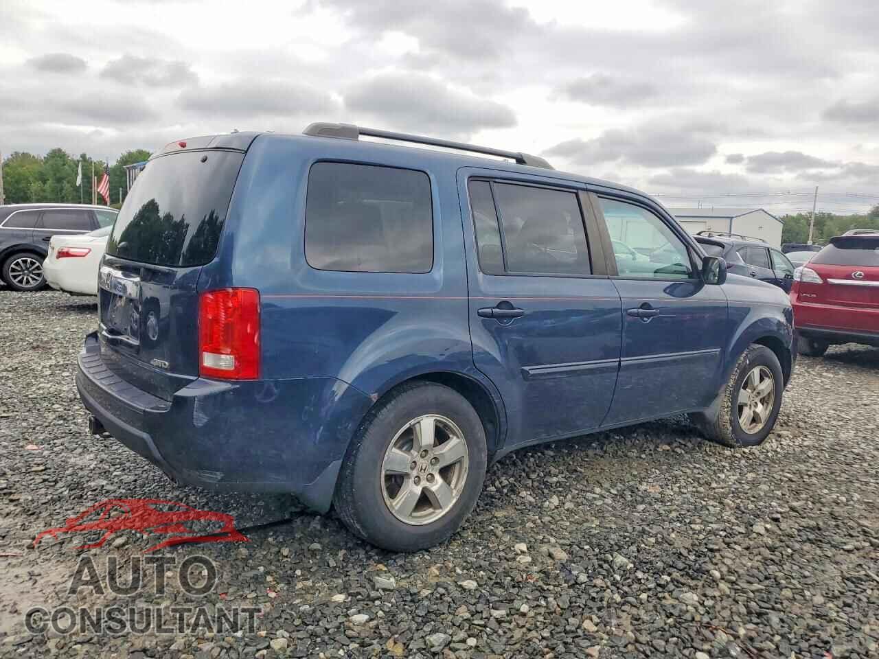 HONDA PILOT 2011 - 5FNYF4H49BB032112
