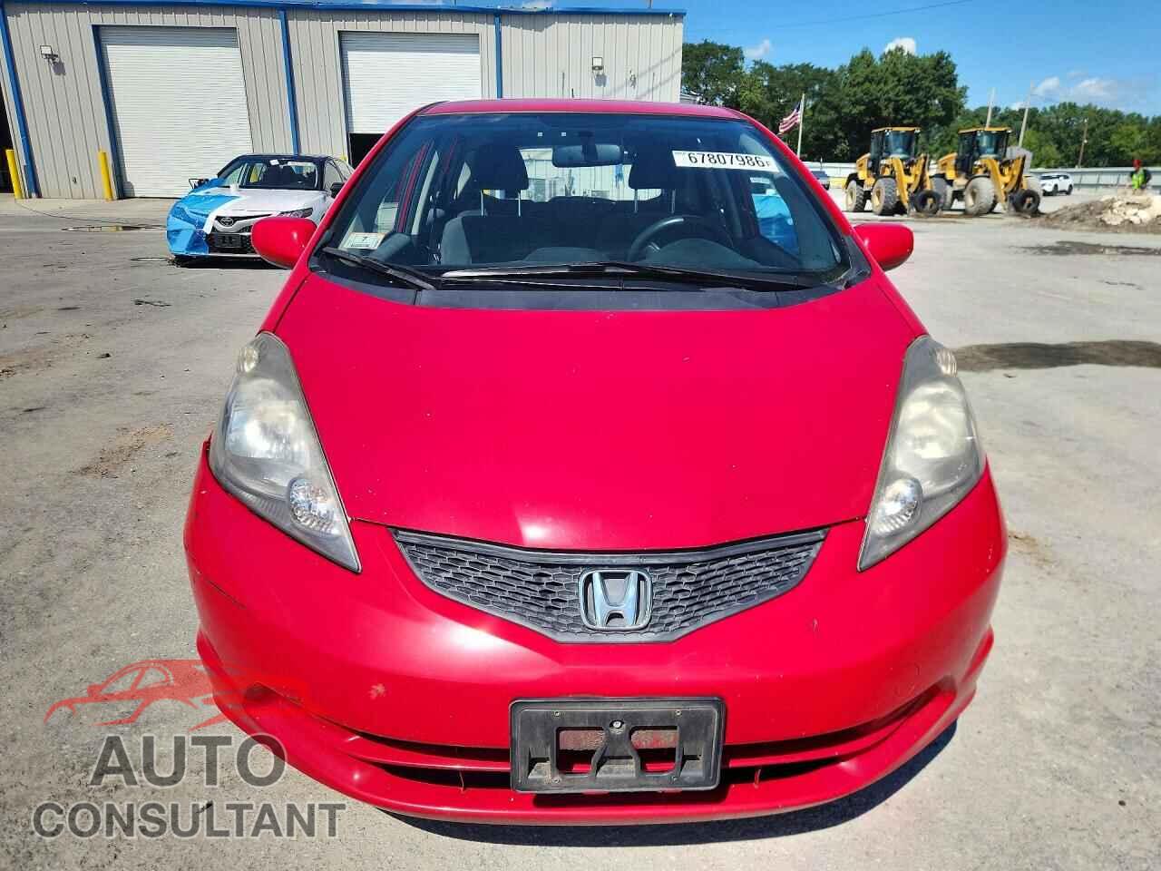 HONDA FIT 2013 - JHMGE8H35DC014184
