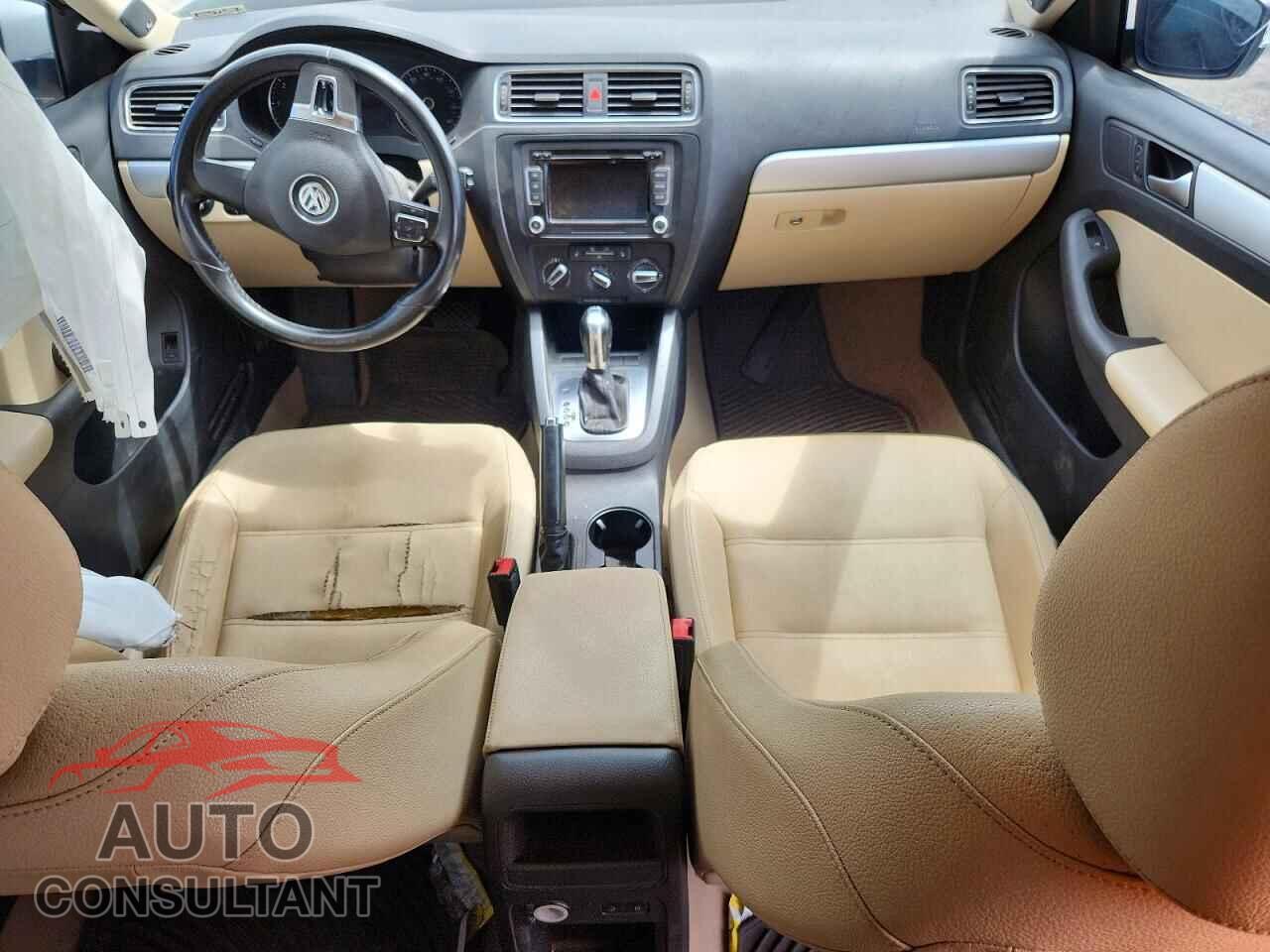 VOLKSWAGEN JETTA 2012 - 3VWLL7AJ5CM360111