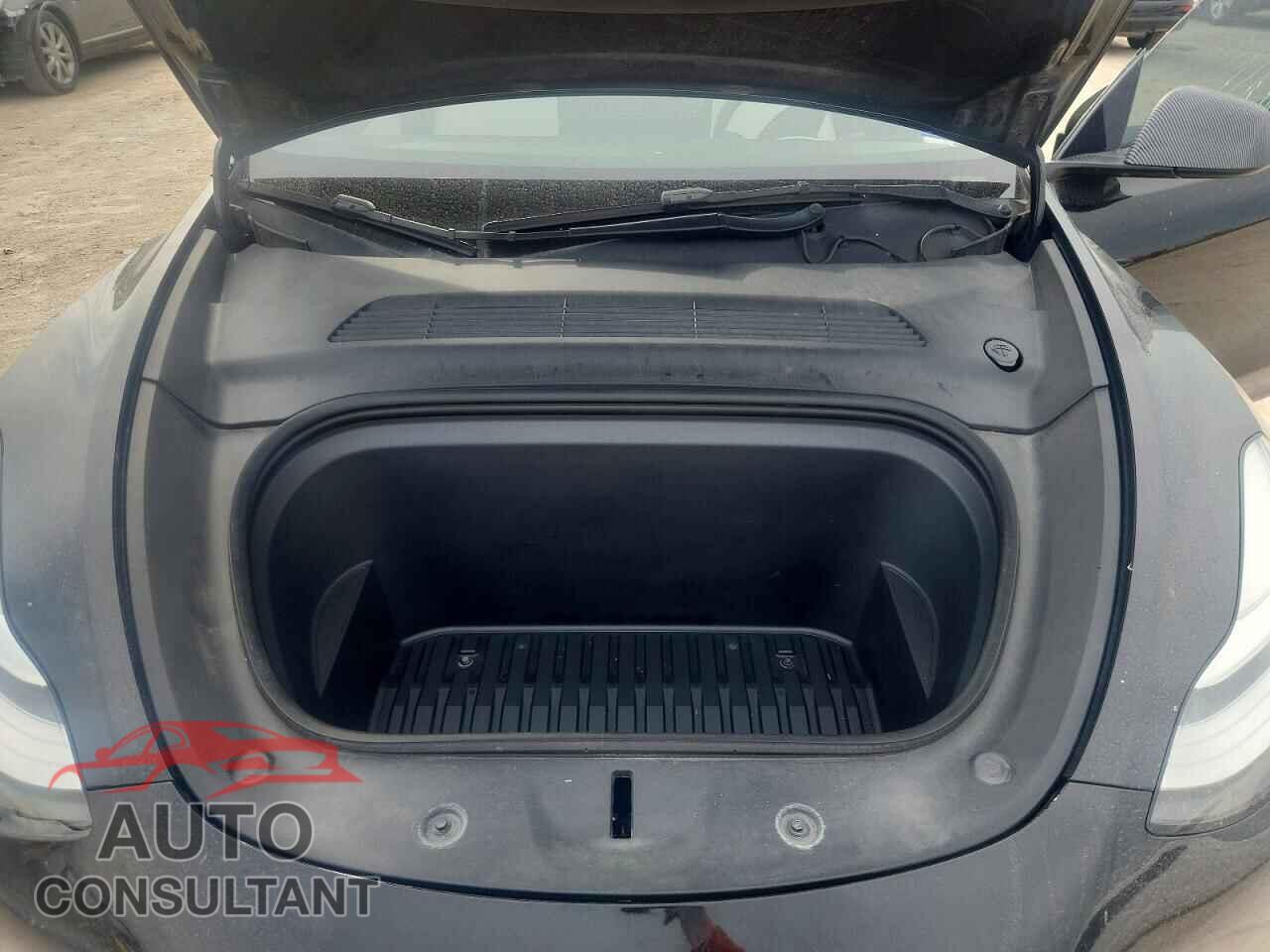 TESLA MODEL Y 2021 - 5YJYGAEE3MF235962